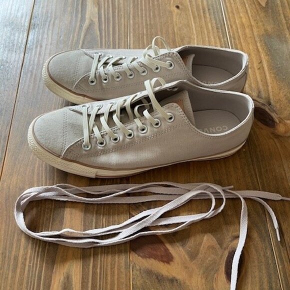 Chuck Taylor All Star Canvas & Leather - Men's 10.5 - Picture 5 of 8